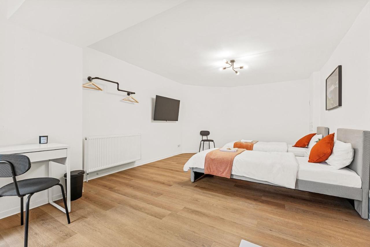 2 Zimmer Apartments, 4 Betten, Vollmoebliert,Zentrale Lage Am S-Bahnhof Berlin Ngoại thất bức ảnh